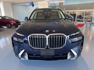 2023 BMW X7
