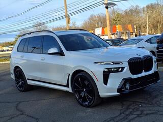 2024 BMW X7