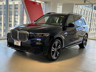 2022 BMW X7