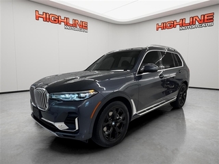 2021 BMW X7