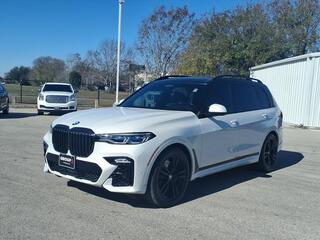 2022 BMW X7
