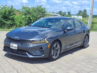 2022 Kia K5
