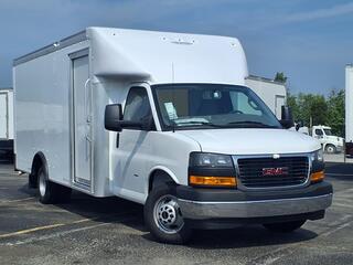 2025 Gmc Savana
