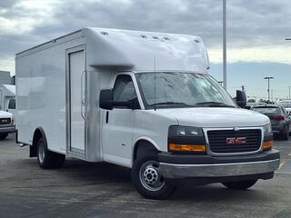 2025 Gmc Savana
