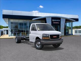 2025 Gmc Savana