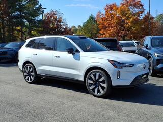2025 Volvo EX90