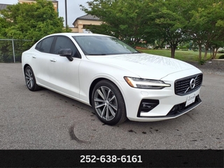 2022 Volvo S60