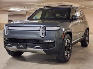 2023 Rivian R1S