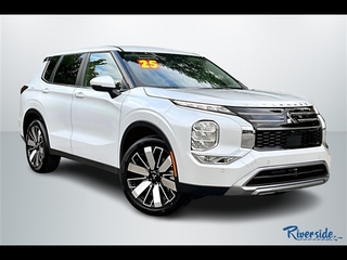 2025 Mitsubishi Outlander