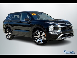 2025 Mitsubishi Outlander