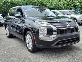 2025 Mitsubishi Outlander
