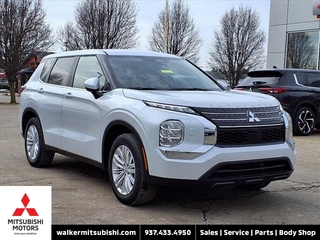 2024 Mitsubishi Outlander for sale in Miamisburg OH