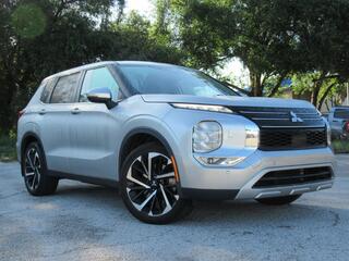 2022 Mitsubishi Outlander