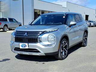 2024 Mitsubishi Outlander for sale in Thomaston ME
