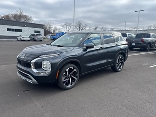 2024 Mitsubishi Outlander