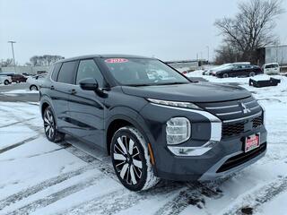 2025 Mitsubishi Outlander