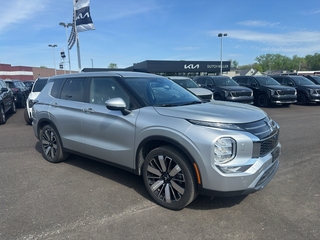 2025 Mitsubishi Outlander