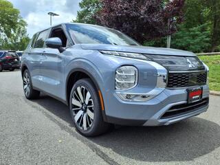 2025 Mitsubishi Outlander