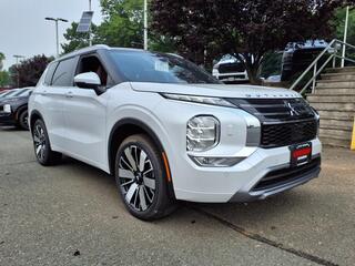 2025 Mitsubishi Outlander