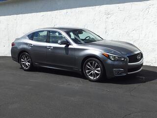 2019 Infiniti Q70