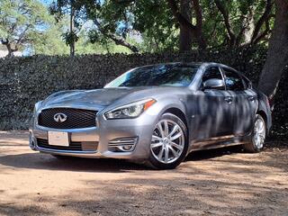 2018 Infiniti Q70
