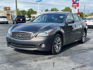 2012 Infiniti M37