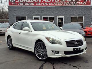 2013 Infiniti M37