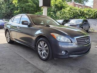 2012 Infiniti M37