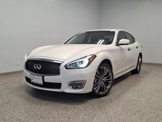 2019 Infiniti Q70