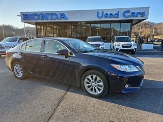 2015 Lexus ES 300h