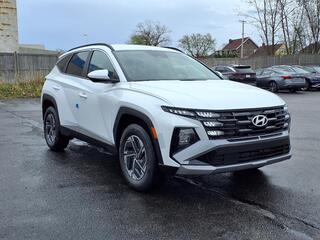 2025 Hyundai Tucson Hybrid