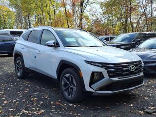 2025 Hyundai Tucson Hybrid