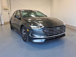 2023 Hyundai Sonata Hybrid