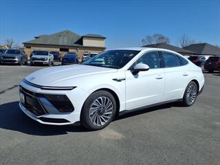 2024 Hyundai Sonata Hybrid
