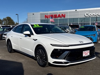 2024 Hyundai Sonata Hybrid