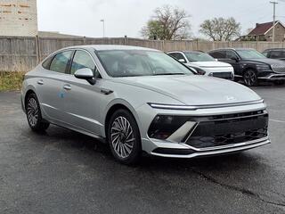 2025 Hyundai Sonata Hybrid