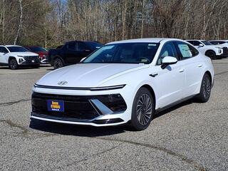 2025 Hyundai Sonata Hybrid for sale in Westbrook ME