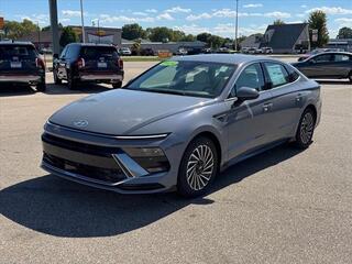 2024 Hyundai Sonata Hybrid for sale in Janesville WI