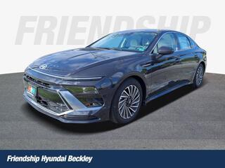 2025 Hyundai Sonata Hybrid