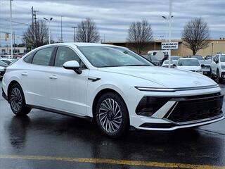 2025 Hyundai Sonata Hybrid for sale in Mishawaka IN