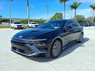 2025 Hyundai Sonata Hybrid