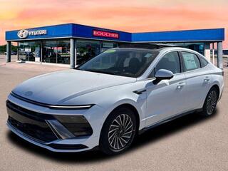 2025 Hyundai Sonata Hybrid