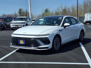 2025 Hyundai Sonata Hybrid for sale in Westbrook ME