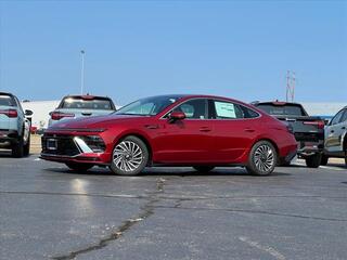 2024 Hyundai Sonata Hybrid