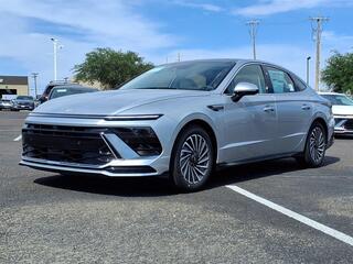 2025 Hyundai Sonata Hybrid