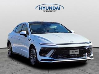 2025 Hyundai Sonata Hybrid