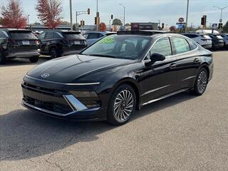 2025 Hyundai Sonata Hybrid for sale in Janesville WI