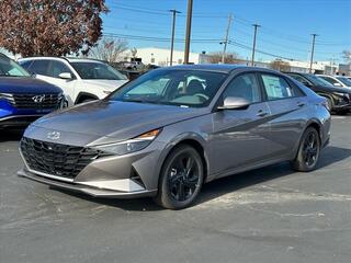 2023 Hyundai Elantra Hybrid for sale in Florence KY