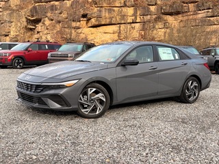 2025 Hyundai Elantra for sale in Mount Hope WV