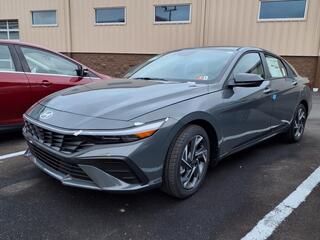 2025 Hyundai Elantra for sale in Mount Hope WV